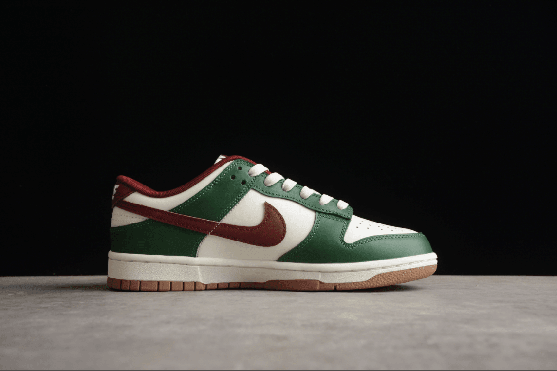 Dunk Low Gorge Green