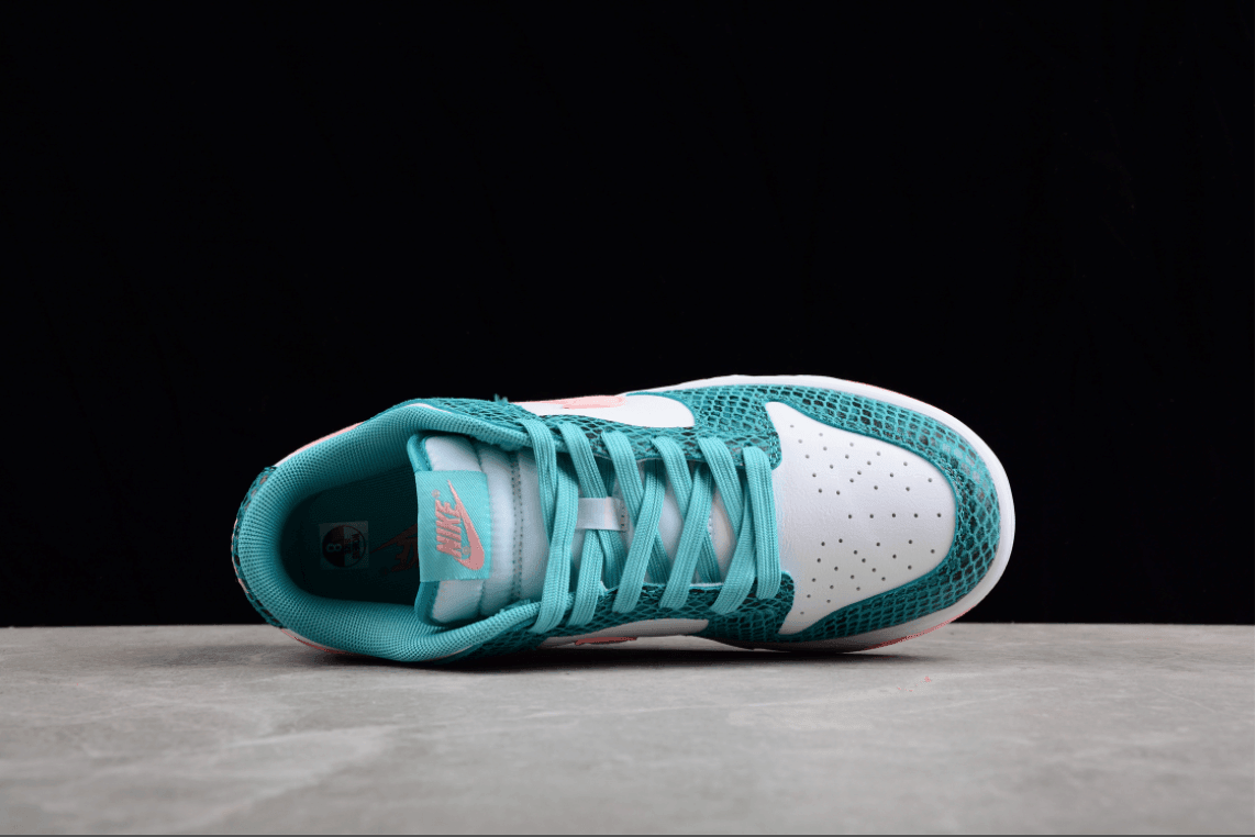 Dunk low 'Washed Teal Snakeskin'