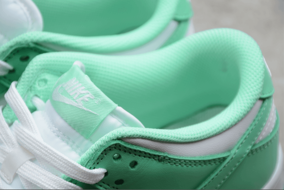 Dunk Low Green Glow