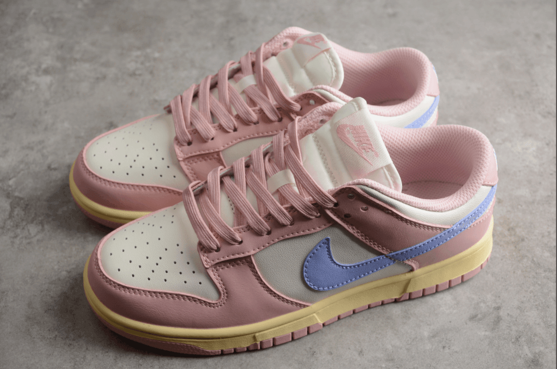 Dunk Low Bella Pink