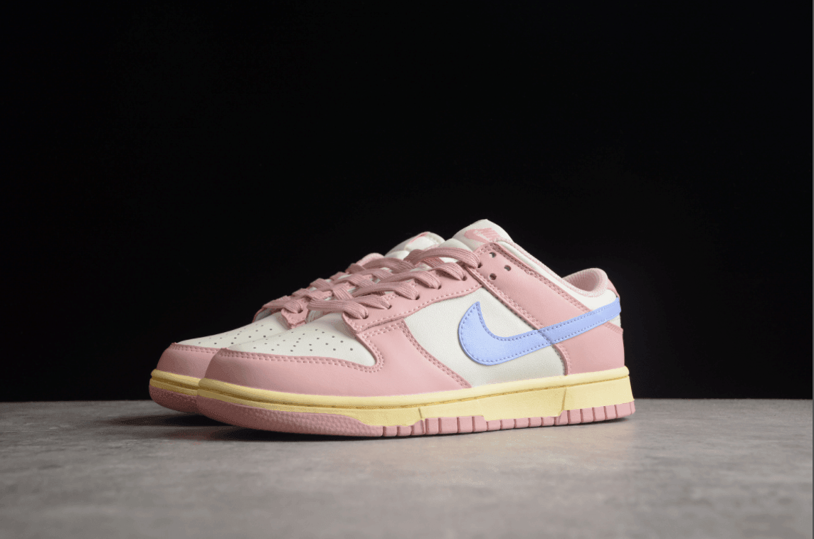 Dunk Low Bella Pink