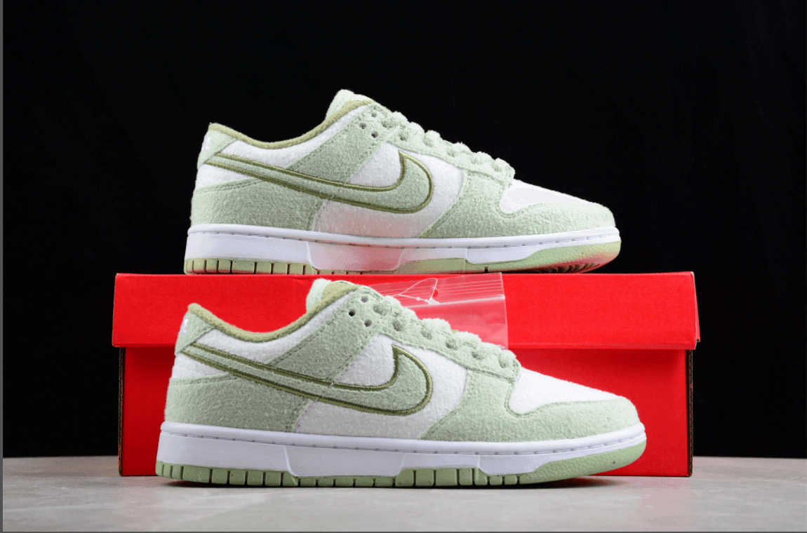 Dunk Low SE 'Fleece - Honeydew'