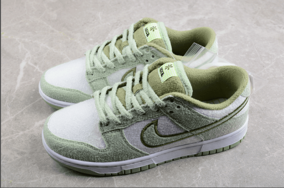 Dunk Low SE 'Fleece - Honeydew'