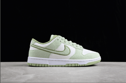 Dunk Low SE 'Fleece - Honeydew'