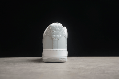 Air Force 1 '07 Low Cashew Flower Grey White