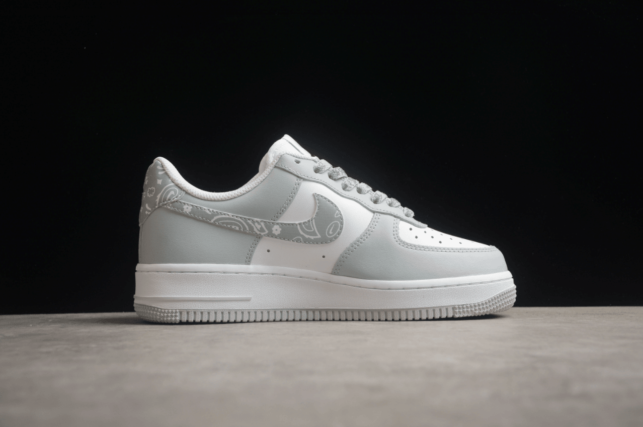 Air Force 1 '07 Low Cashew Flower Grey White