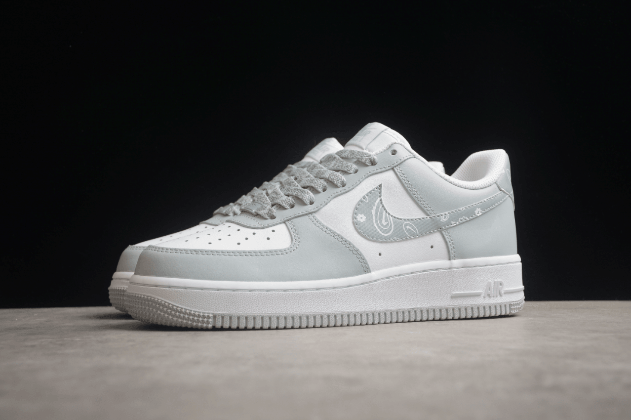 Air Force 1 '07 Low Cashew Flower Grey White