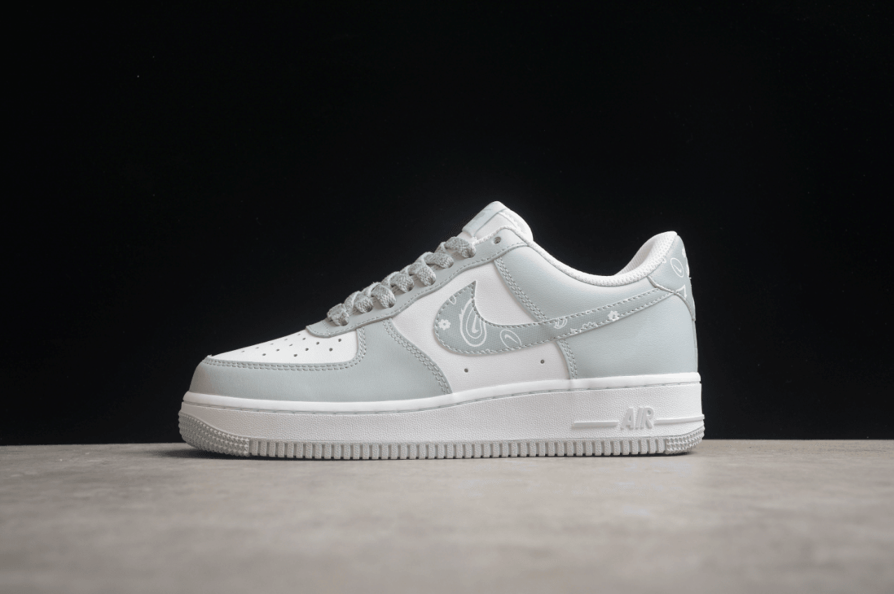 Air Force 1 '07 Low Cashew Flower Grey White