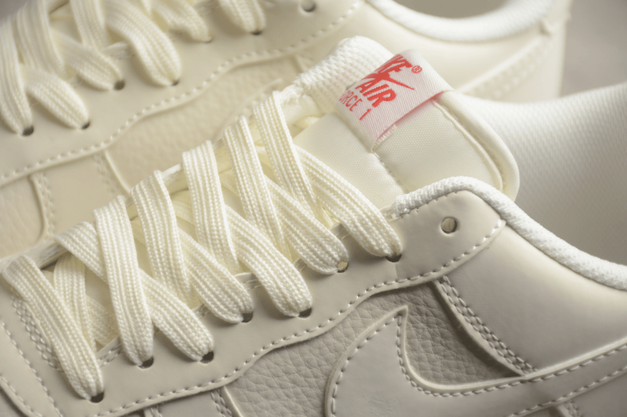 Air Force 1 '07 low LV8 Rice White