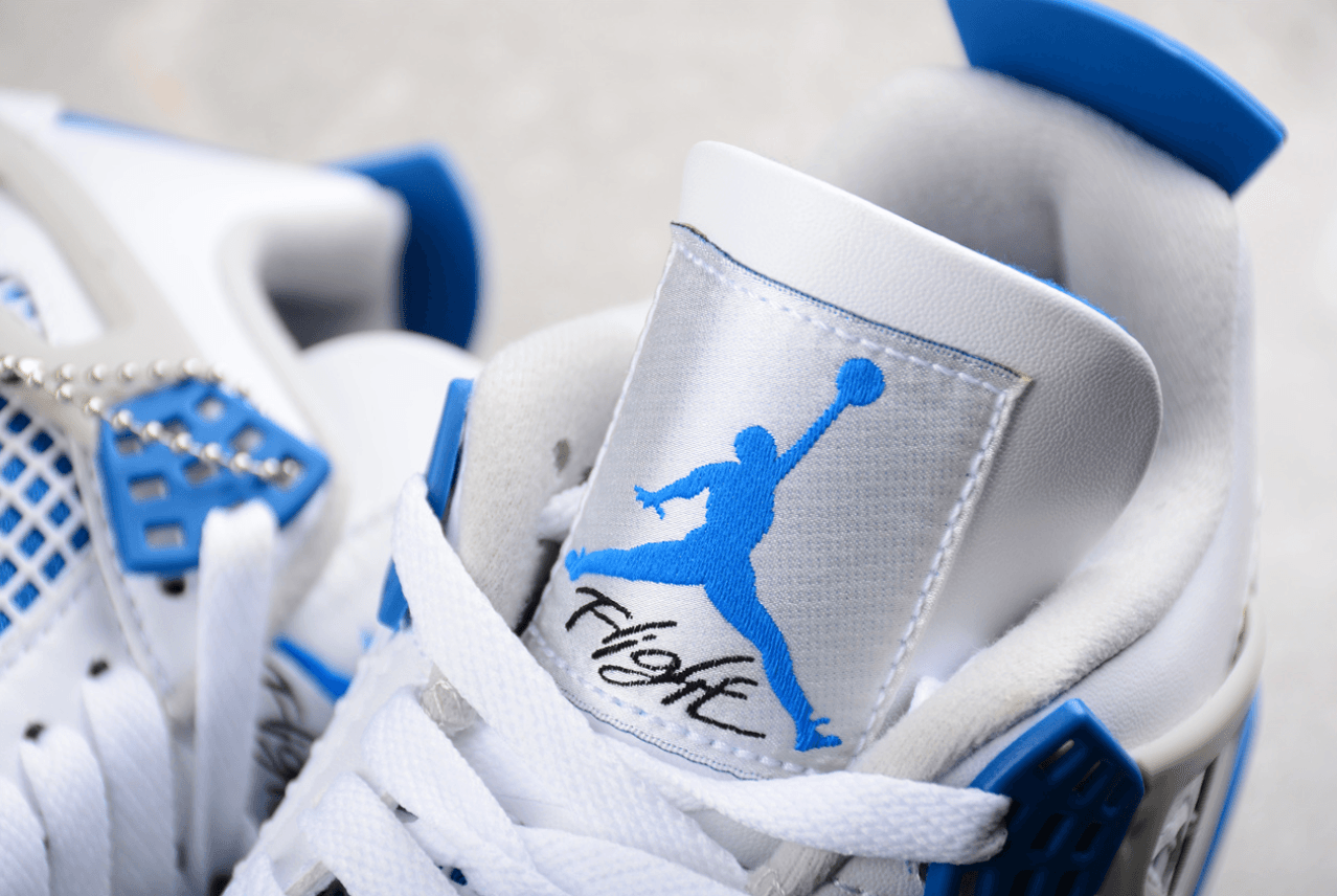 Air Jordan 4 Retro Military Blue