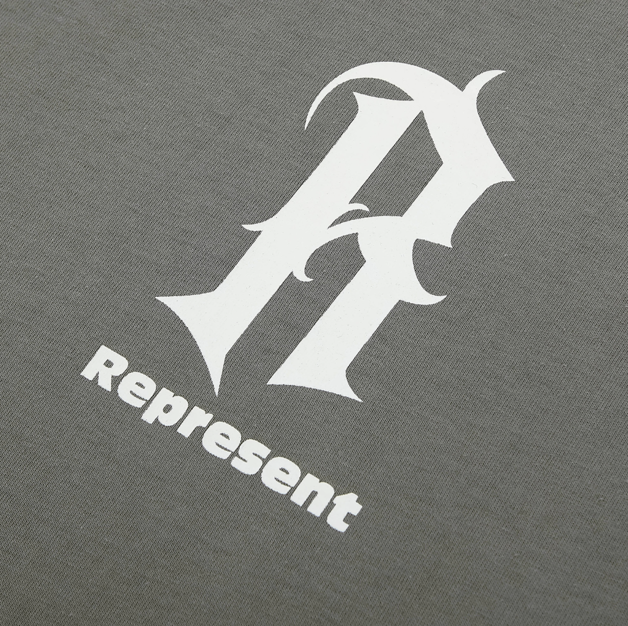 Represent logo R Green