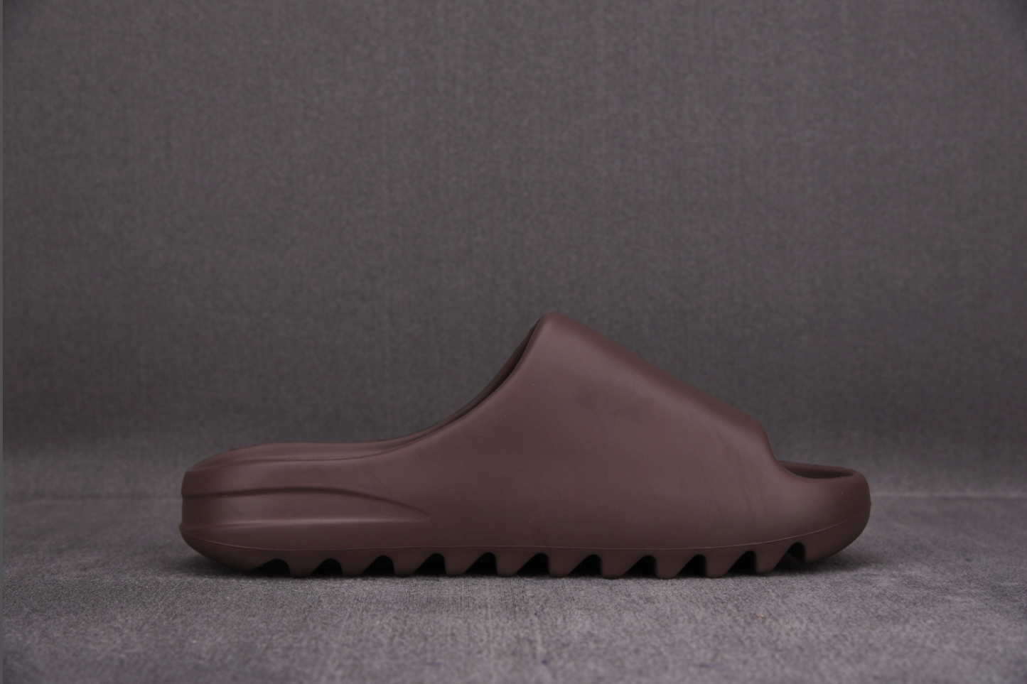 Yeezy Slide Soot G55495