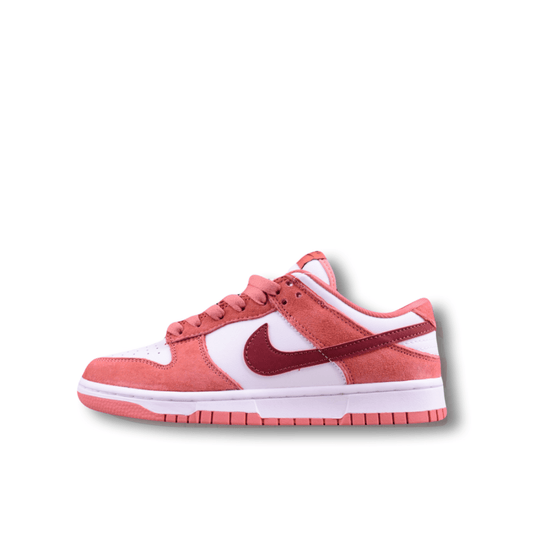 Dunk Low Retro Valentine's Day 2024