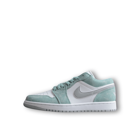 Jordan 1 Low SE New Emerald